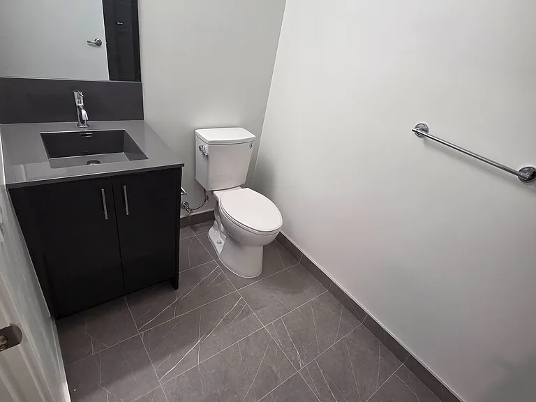 4010 Eglinton Ave W #820 — Photo 5