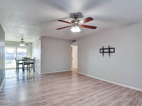 3rd image of 2030 W WESTERN Drive