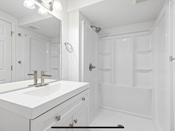 2nd image of 5575-5581 S Delaware St #5579