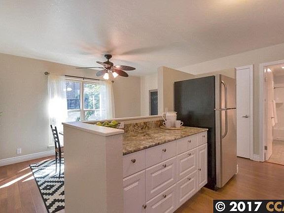 5th image of 2063 Ascot Dr Unit 117