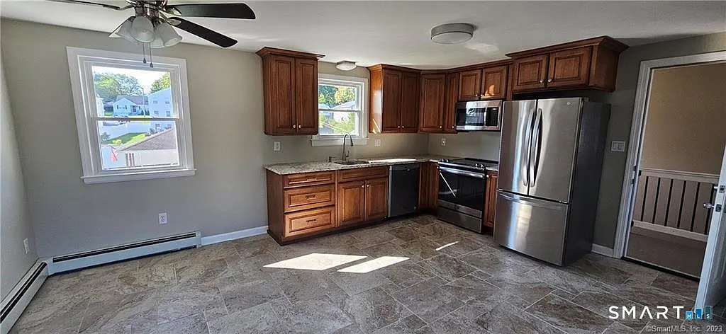 3 bed, 1.0 bath, 2226 sqft, $1,800 — Photo 3