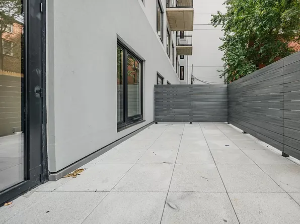 260 Gold Street image 2 of 27