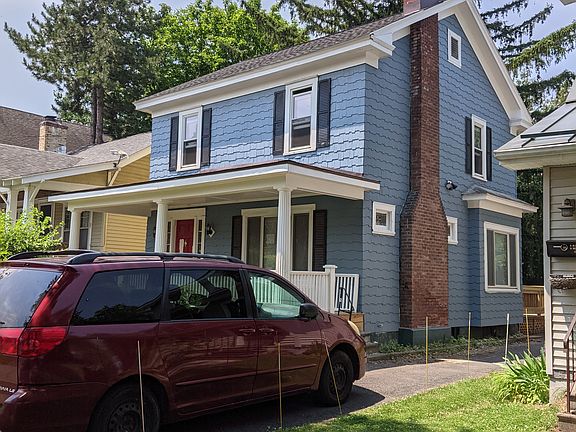 2nd image of 23 Parkwood St