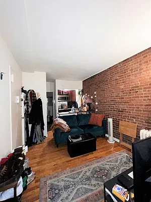 Rented by City Connections Realty | media 4