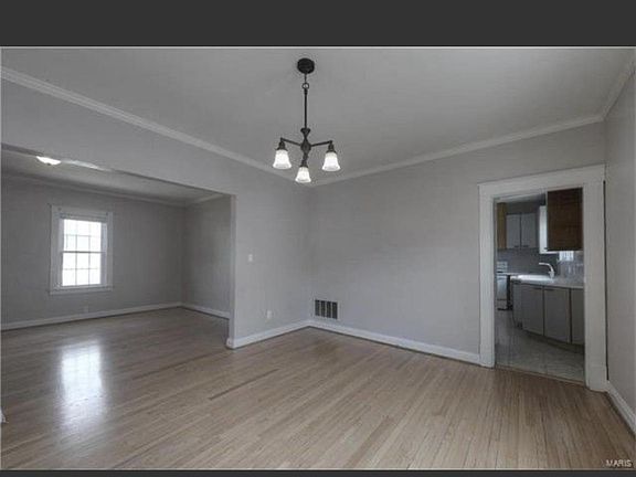 2nd image of 3562 Boswell Ave