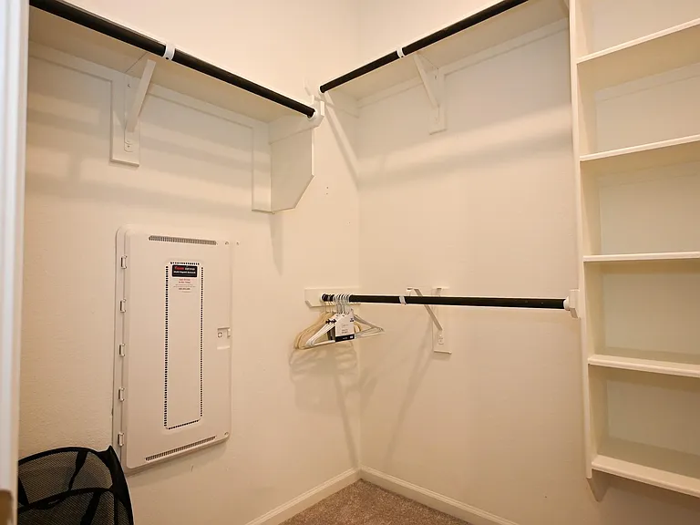 3057 Pensacola Dr — Photo 13