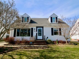 248 E 288th St, Willowick, OH 44095