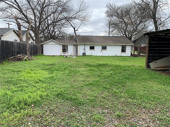5th image of 2722 Briarwood Ln
