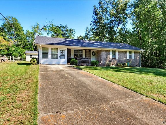 3rd image of 420 Kelly Dr