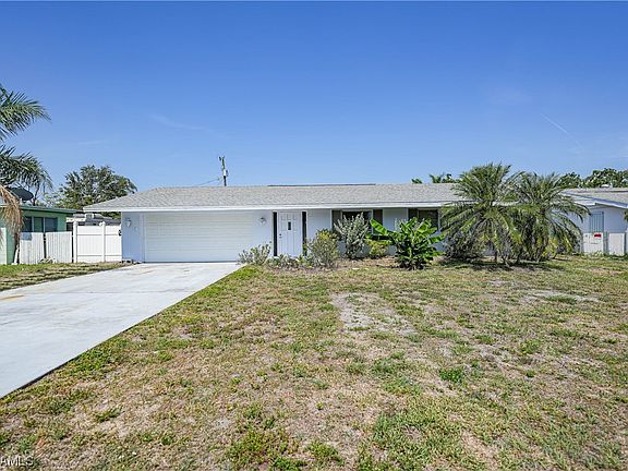 3rd image of 1269 Sabal Gardens Dr