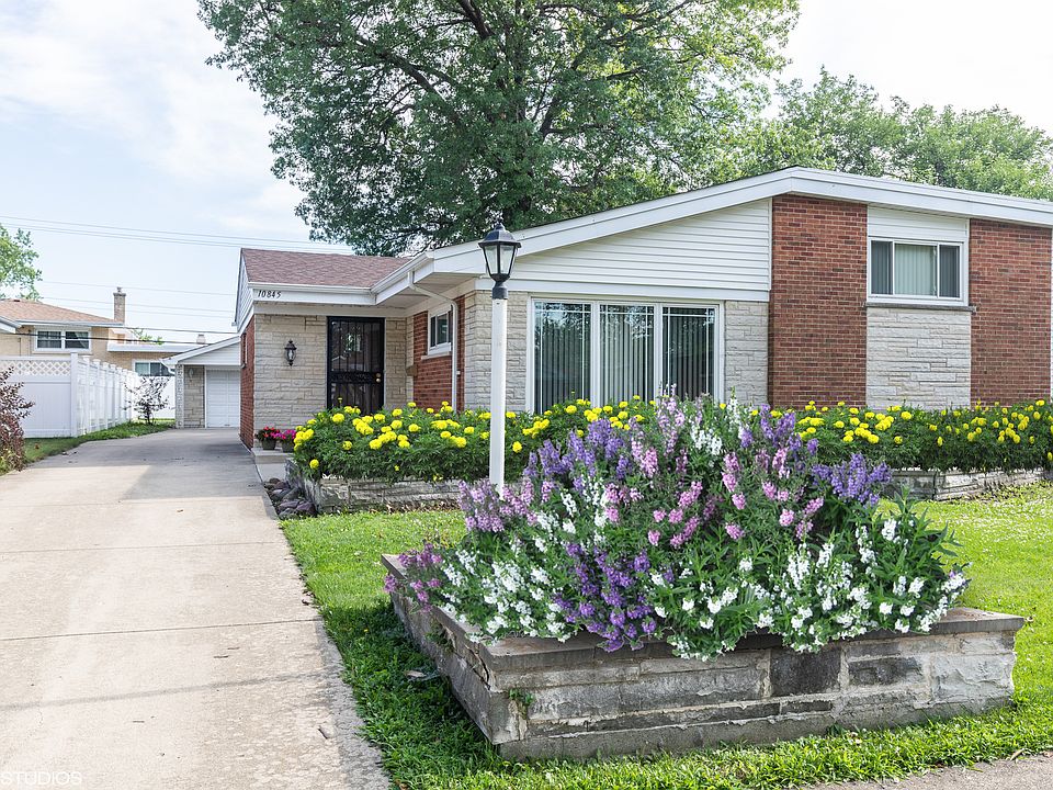 1st image of 10845 Martindale Dr