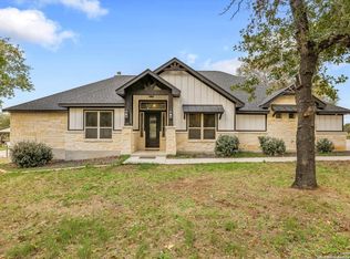 839 Shady Grove, Adkins, TX 78101