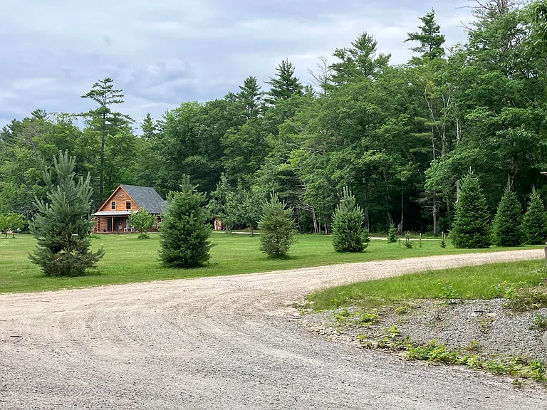 14 Clover Dr — Photo 72