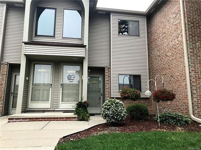 1st image of 42497 Lilley Pointe Dr #25