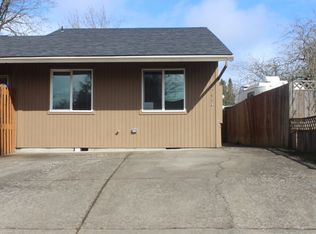 1757B NE Thomas St, Hillsboro, OR