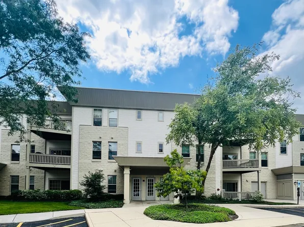 34435 N Old Walnut Cir Unit 204, Gurnee, IL 60031