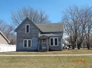 240 NW Locust Ave, Earlham, IA 50072