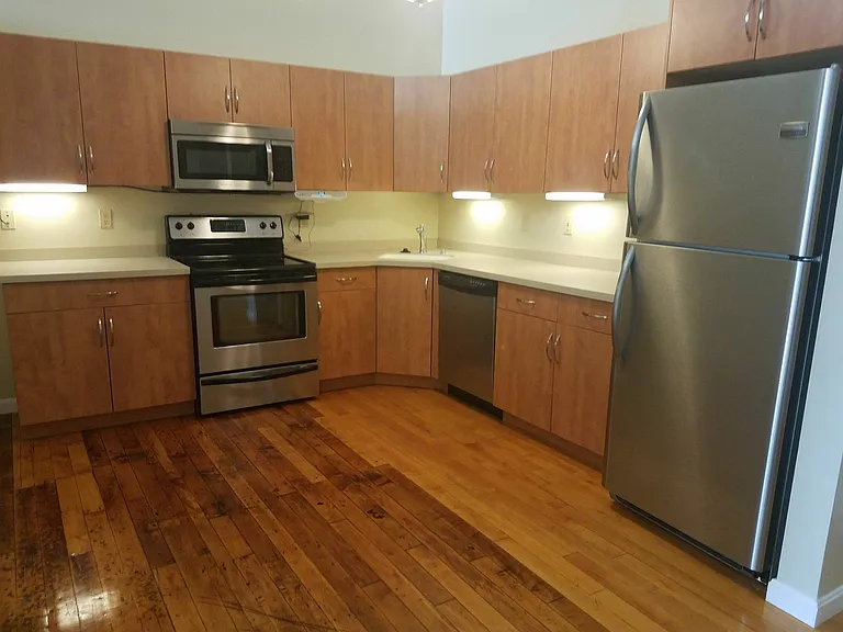 The Lofts at Wamsutta Place — Photo 14