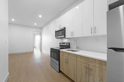 1877 Greene Ave #1R Photo 1