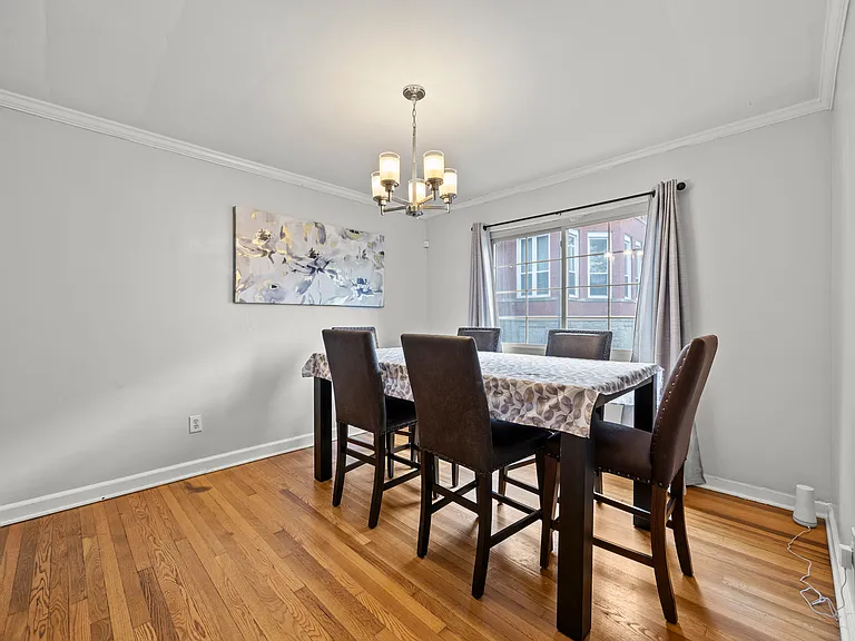 1744 E Broad St — Photo 11