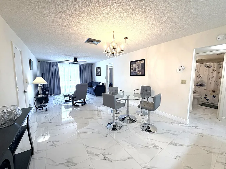 7050 Nantucket Cir #6 — Photo 7