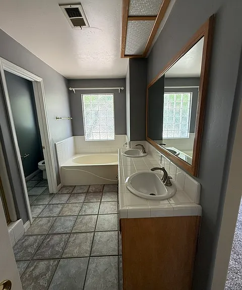 10406 Attleboro Ave — Photo 22