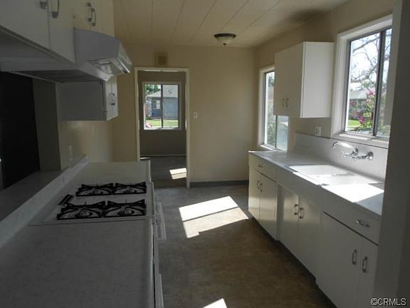 2nd image of 3721 Stevely Ave
