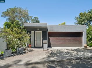 34 Underhill Rd, Orinda, CA 94563