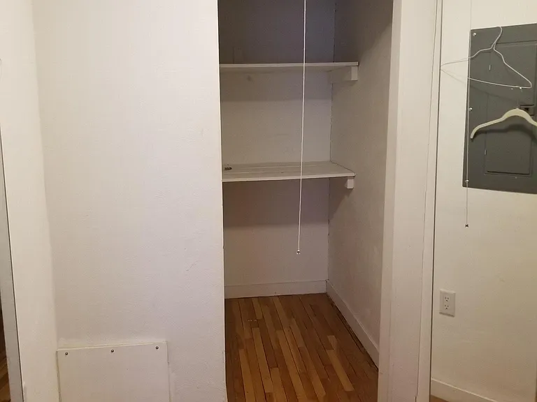 68 Preston St #4D — Photo 8