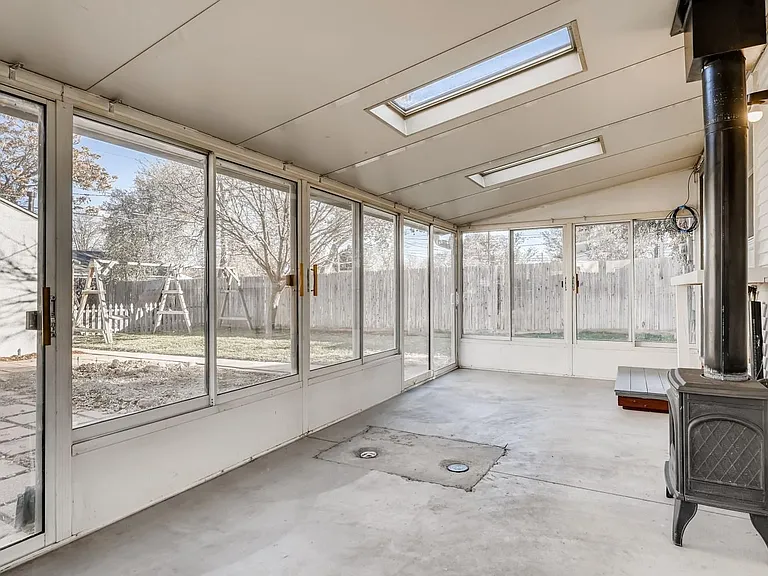 1730 Wabash St — Photo 15