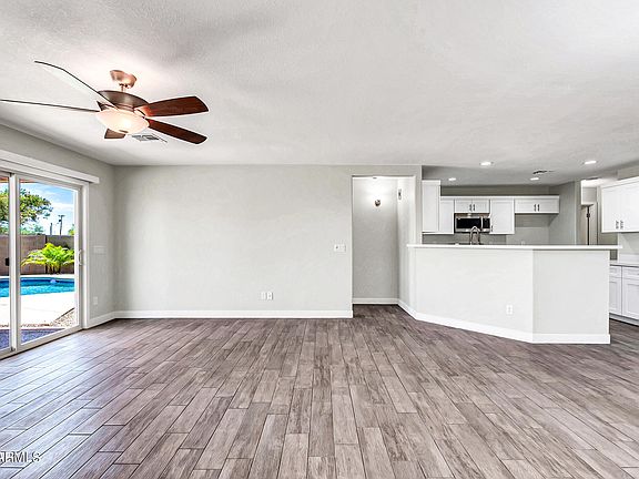 4th image of 38165 N REYNOSA Drive