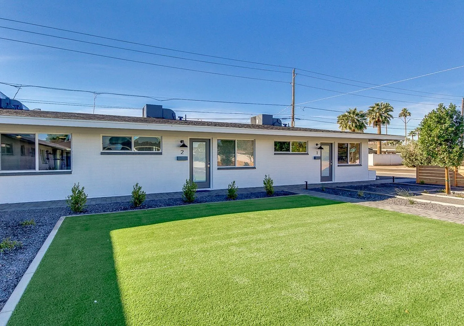 Stunning Remodeled 2 Bed/1 Bath in Old Town Scottsdale | Herringbone Floors & Modern Finishes | F... — Photo 3