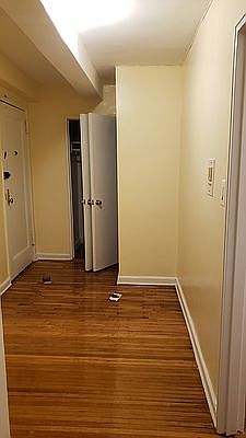 5th image of 20 Saint Pauls Ct #1C