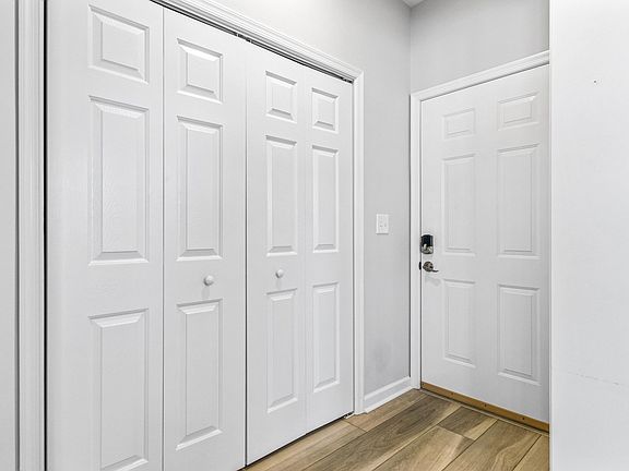 3rd image of 104 Jackson St NE APT 302