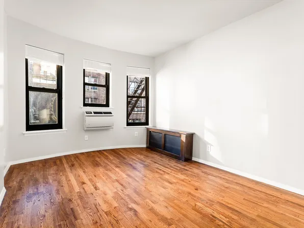 160 East 91st Street image 10 of 15