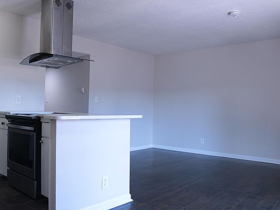 4th image of 4032 Clark Ave APT 5
