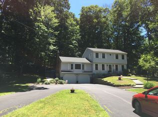 5 Burleigh Rd, Wilbraham, MA 01095