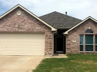 3217 Canary Ln, Midlothian, TX 76065