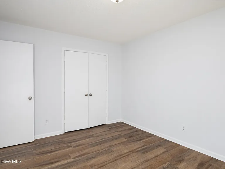 2322 Indian Dr #B7 — Photo 17