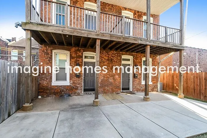2 bed, 1.0 bath, 900 sqft, $1,550 — Photo 1