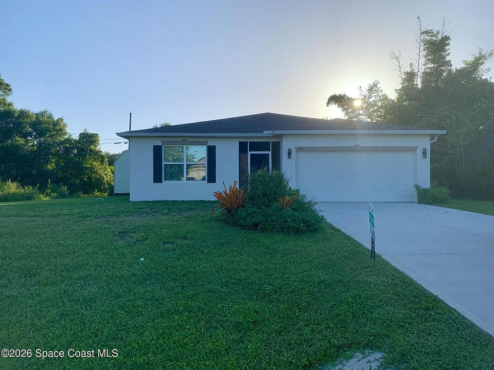 1st image of 450 Hazel St