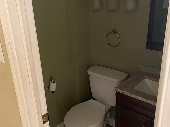4th image of 8000 Lexington Ave #1