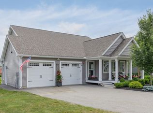19 Three Ponds Dr, Brentwood, NH 03833