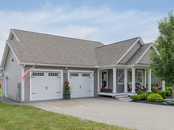 19 Three Ponds Drive, Brentwood, NH 03833