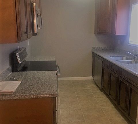 2nd image of 4712-4714 Greensboro Way