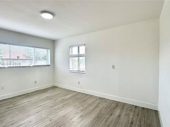 5th image of 660 Lenox Ave Unit 3