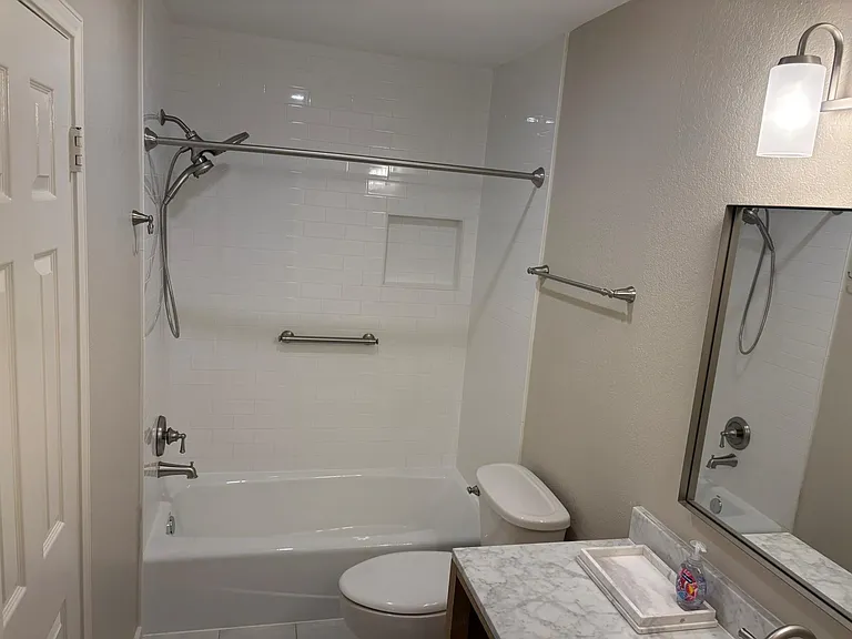 7504 Napier Trl — Photo 18