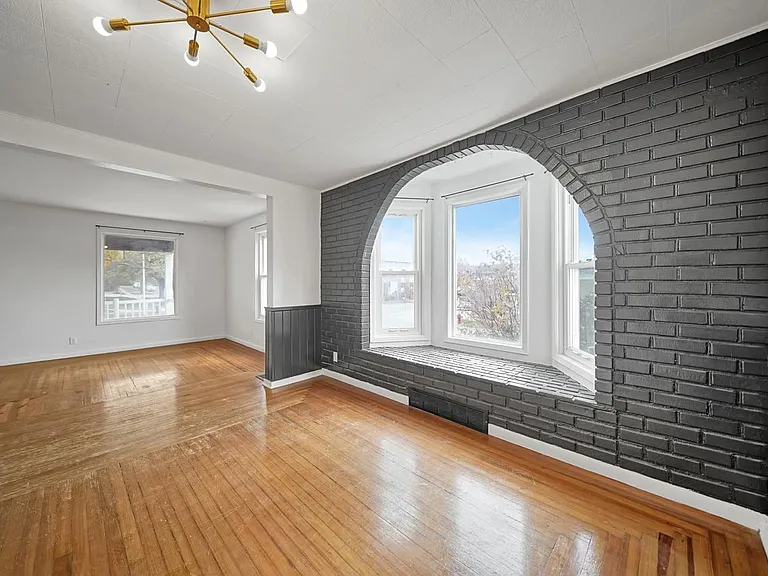 1603 N Cotner Blvd — Photo 4