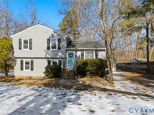 12212 Deerhurst Dr, Midlothian, VA 23113