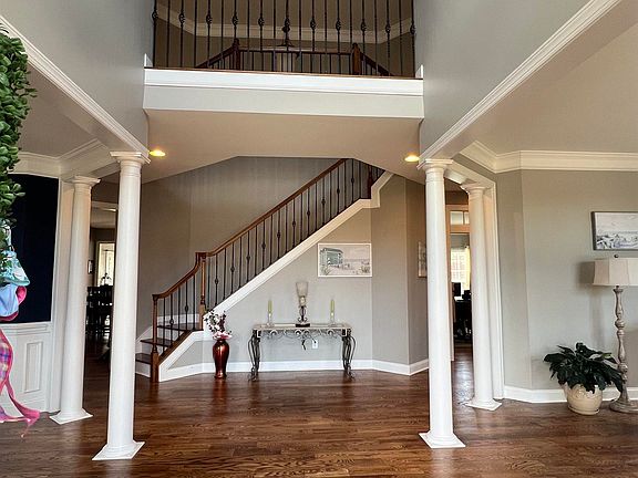 3rd image of 236 Highgrove Ct